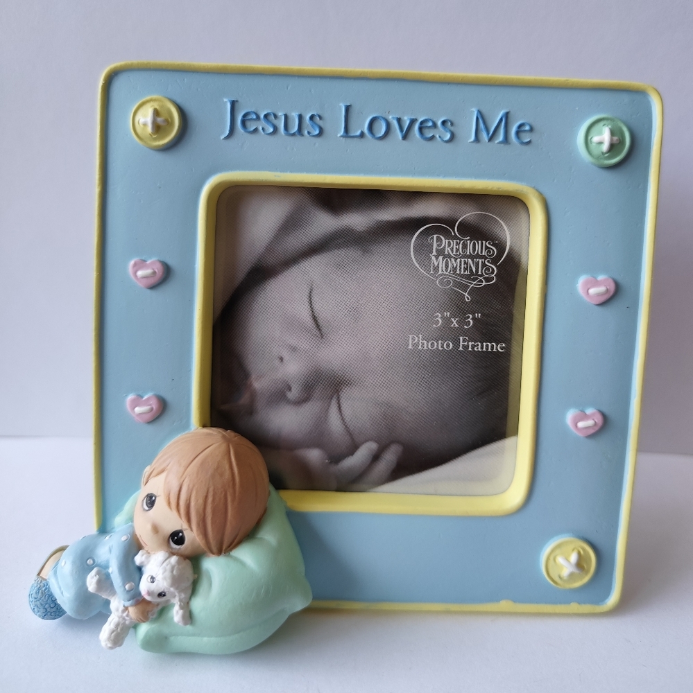 Precious Moments "Jesus Loves me" photo frame 3"x3"